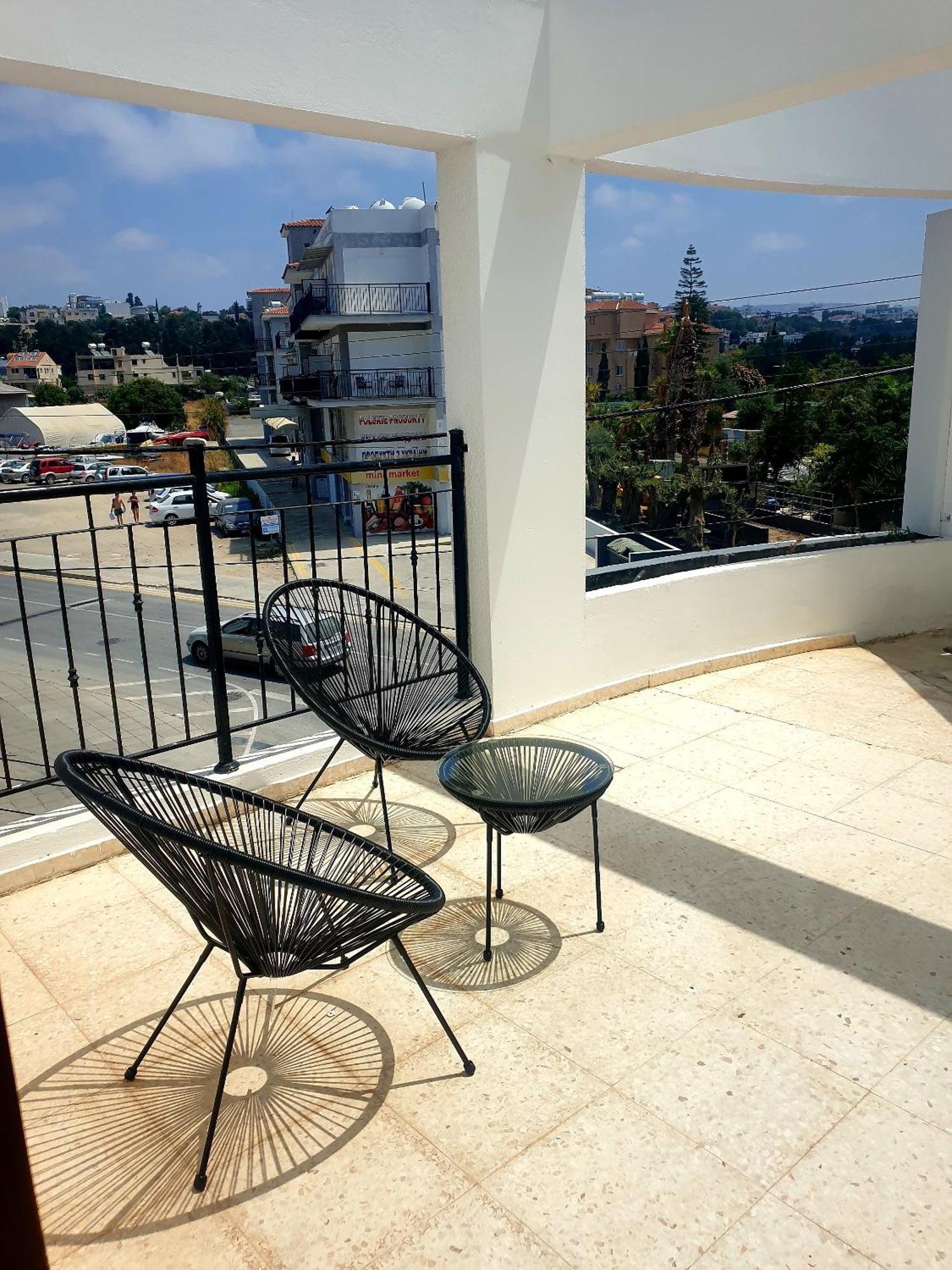 Spacious 2 Bedroom Appartment Near Mall -Internet 1Gbps Paphos Ngoại thất bức ảnh